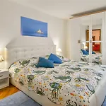 Gasthuis House With Sea View&garden In 3*