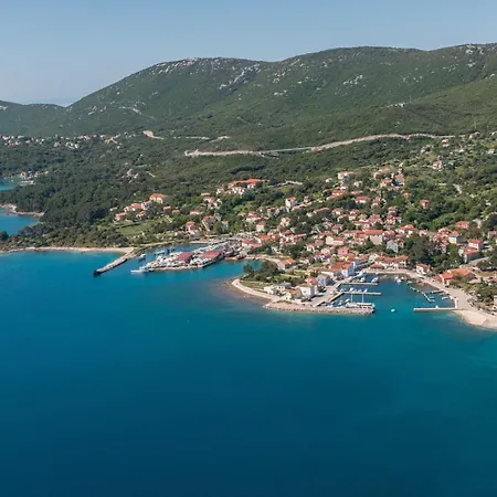 House With Sea View And Garden In Penzion 3*