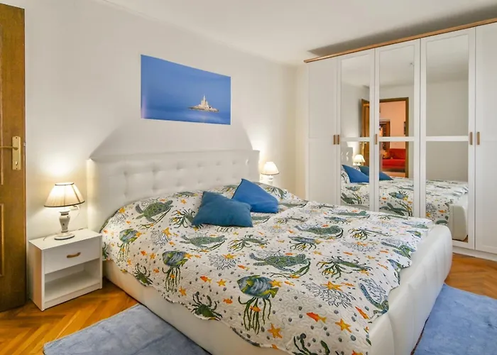 Gasthuis House With Sea View&garden In 3*