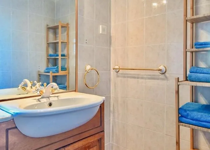 House With Sea View And Garden In