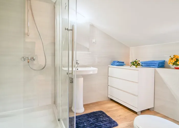 House With Sea View And Garden In