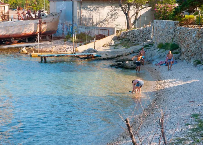 House With Sea View And Garden In Гостевой дом