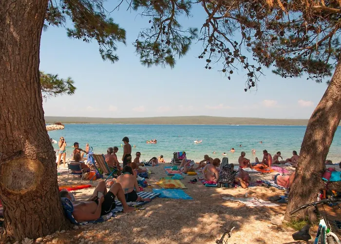 House With Sea View And Garden In 3* Нерезине